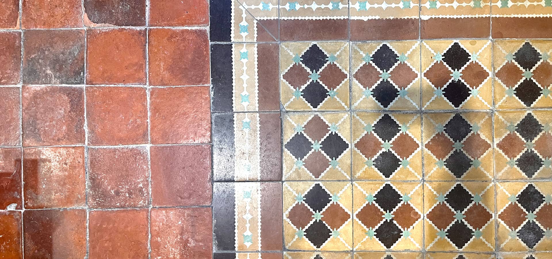 Suelos antiguos de baldosa