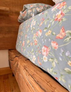 estructura cama madera antigua