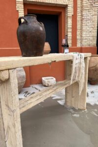 El oto&ntilde;o entra por la puerta