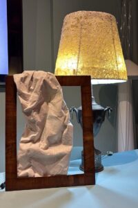 L&aacute;mpara y marco colaboraci&oacute;n con Ainhoa Moreno